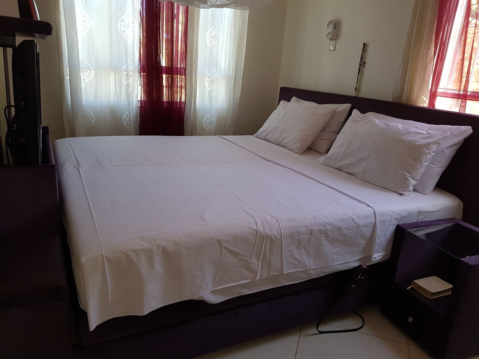 Queens Chateau Boutique Villa Diani Beach Esterno foto